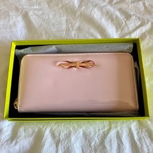 NWT Ted Baker Patent Zip Metal Bow Matinee Wallet